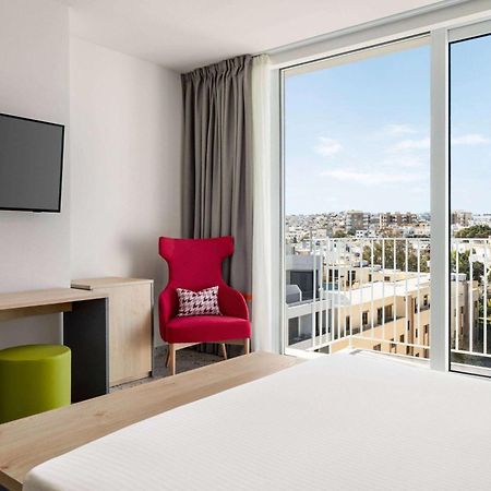 Quadro Hotel, Trademark Collection By Wyndham Saint Julian's Bagian luar foto