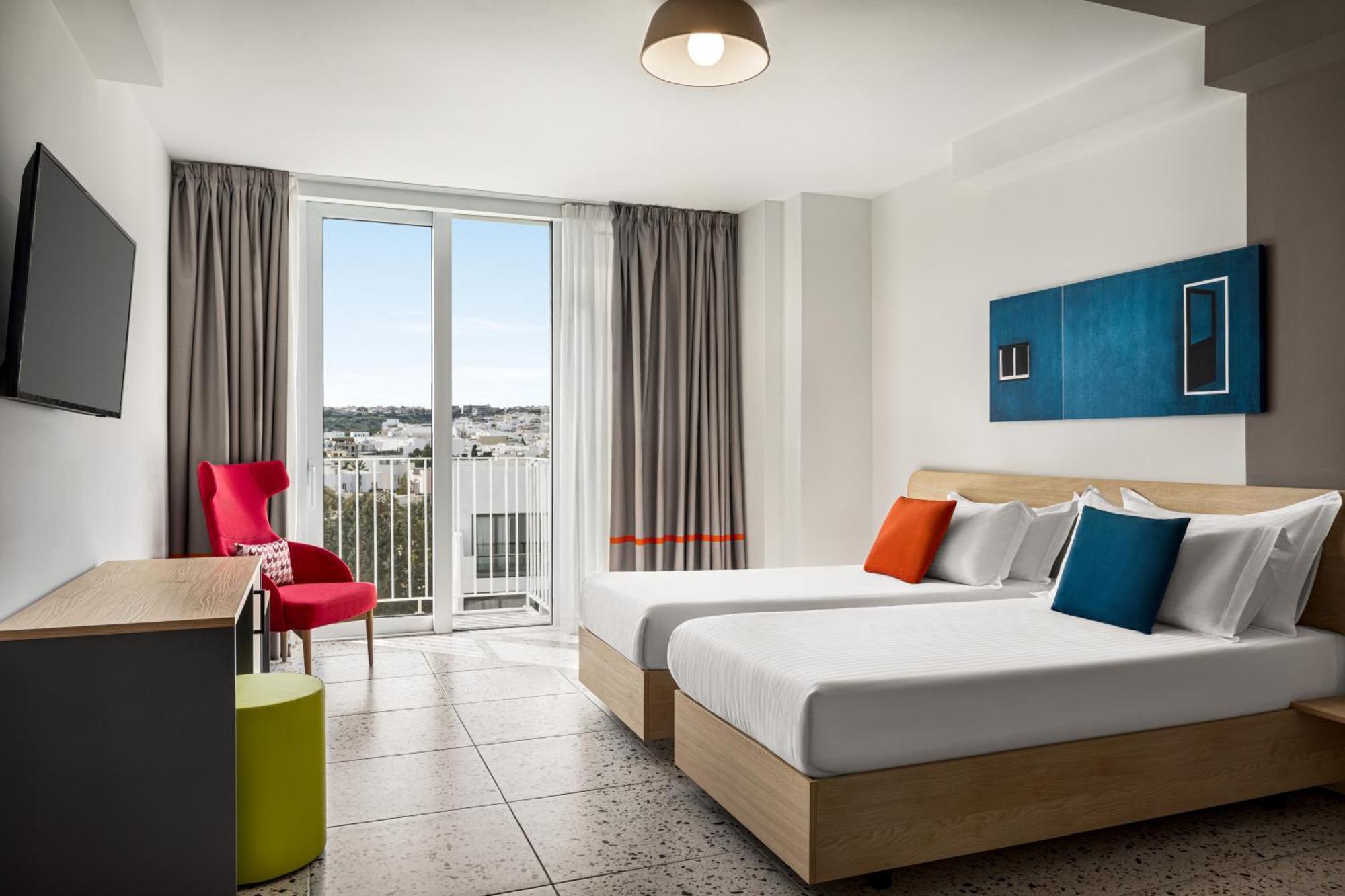 Quadro Hotel, Trademark Collection By Wyndham Saint Julian's Bagian luar foto