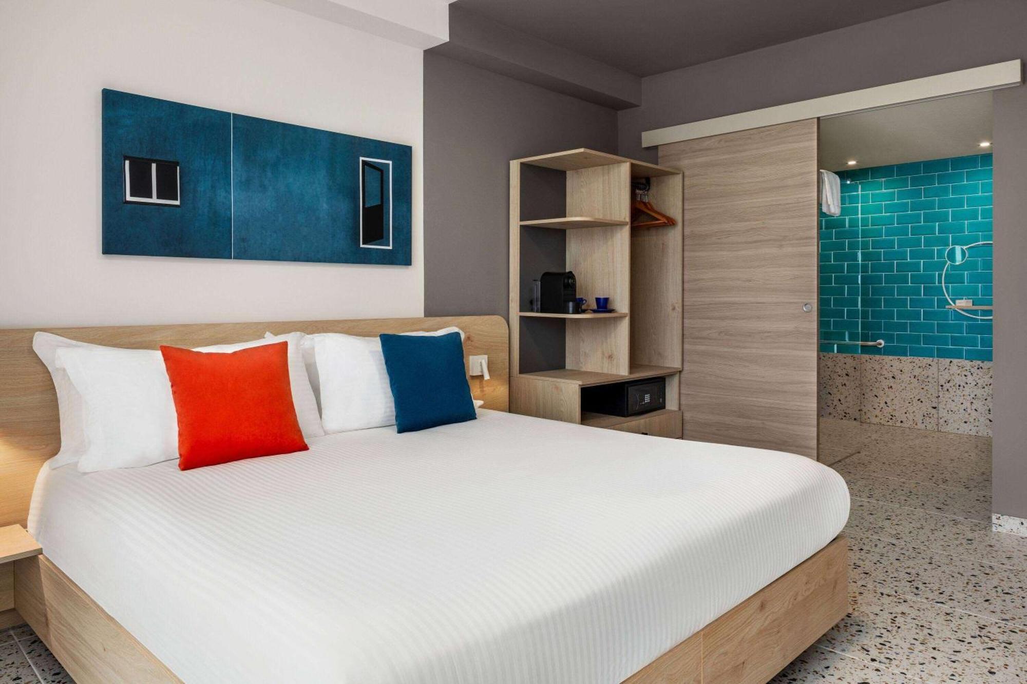 Quadro Hotel, Trademark Collection By Wyndham Saint Julian's Bagian luar foto